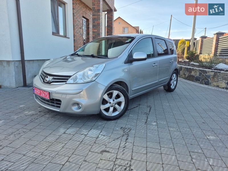 Хэтчбек Nissan Note 2010 в Луцке