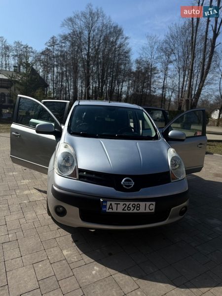 Хетчбек Nissan Note 2007 в Долині