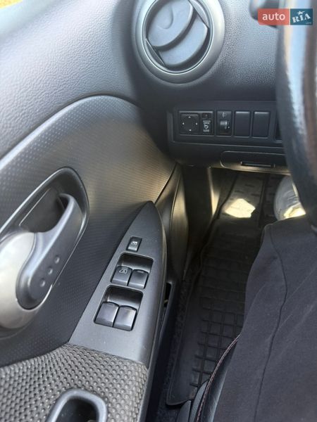 Хетчбек Nissan Note 2007 в Долині