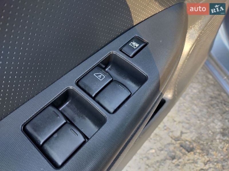 Хетчбек Nissan Note 2006 в Луцьку