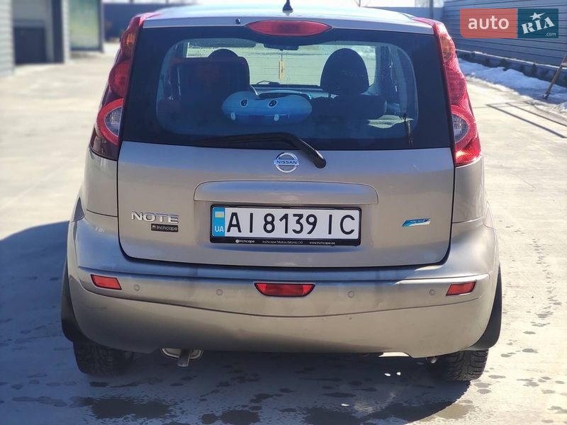 Хэтчбек Nissan Note 2010 в Калиновке
