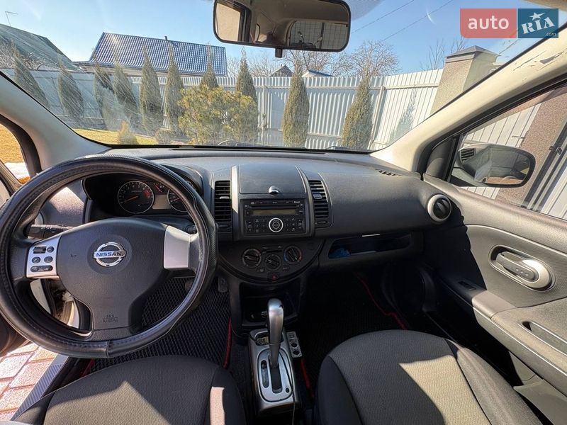 Хэтчбек Nissan Note 2011 в Киеве