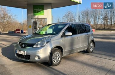 Хетчбек Nissan Note 2011 в Смілі