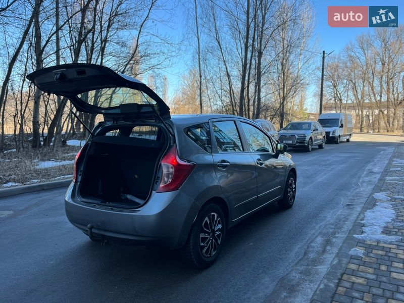 Хэтчбек Nissan Note 2013 в Чернигове