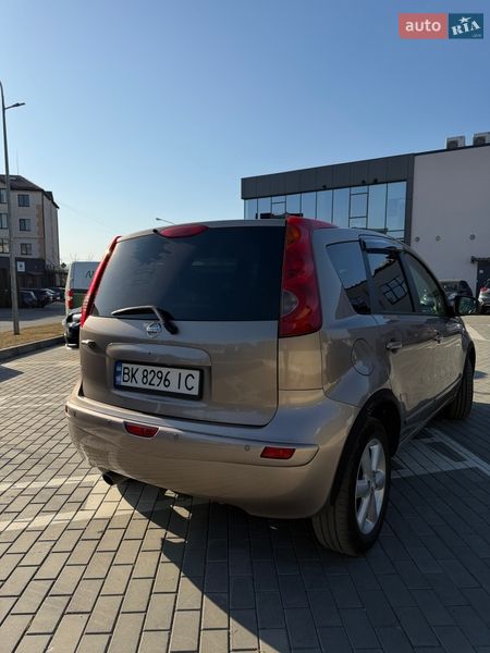 Хэтчбек Nissan Note 2008 в Ровно