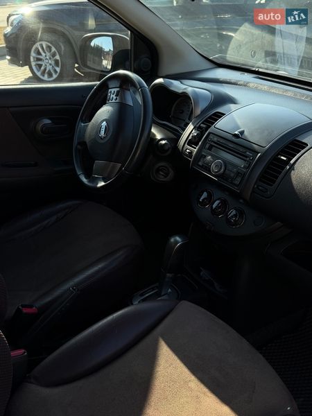 Хэтчбек Nissan Note 2008 в Ровно