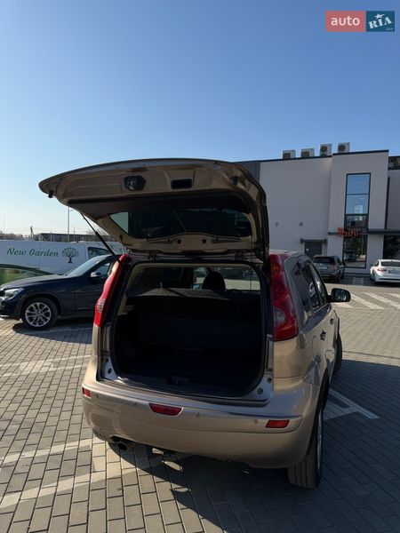 Хэтчбек Nissan Note 2008 в Ровно