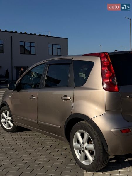 Хэтчбек Nissan Note 2008 в Ровно
