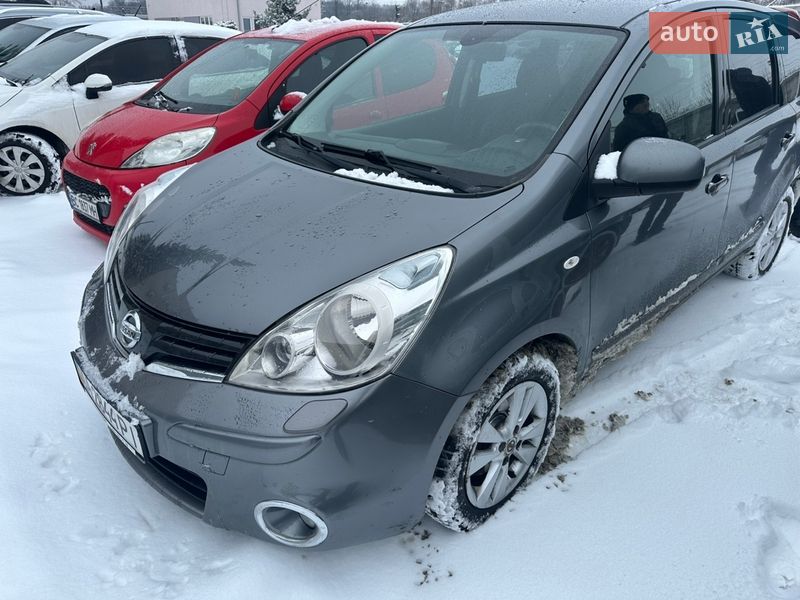 2013 Nissan Note, VIN SJNFCAE11U2201841:plate — фото 1 (autoria)