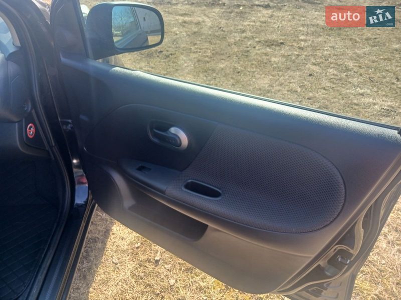 Хетчбек Nissan Note 2008 в Полтаві