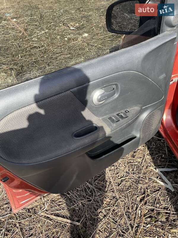 Хетчбек Nissan Note 2007 в Миргороді