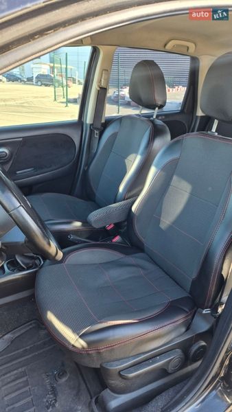Хэтчбек Nissan Note 2006 в Киеве
