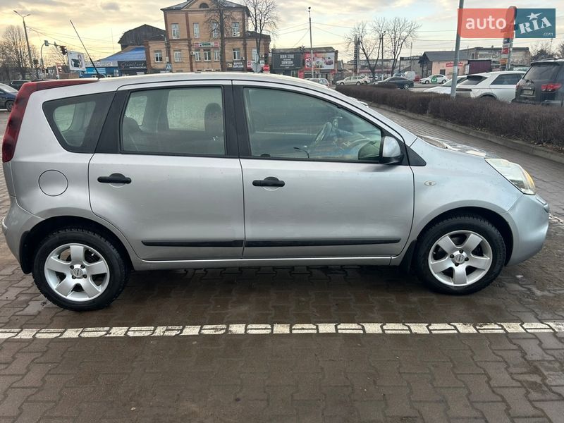 Хетчбек Nissan Note 2009 в Житомирі