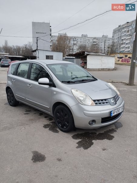 Хэтчбек Nissan Note 2008 в Запорожье