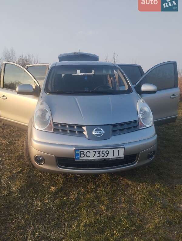 Хэтчбек Nissan Note 2008 в Львове