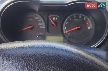 Хетчбек Nissan Note 2006 в Чернівцях