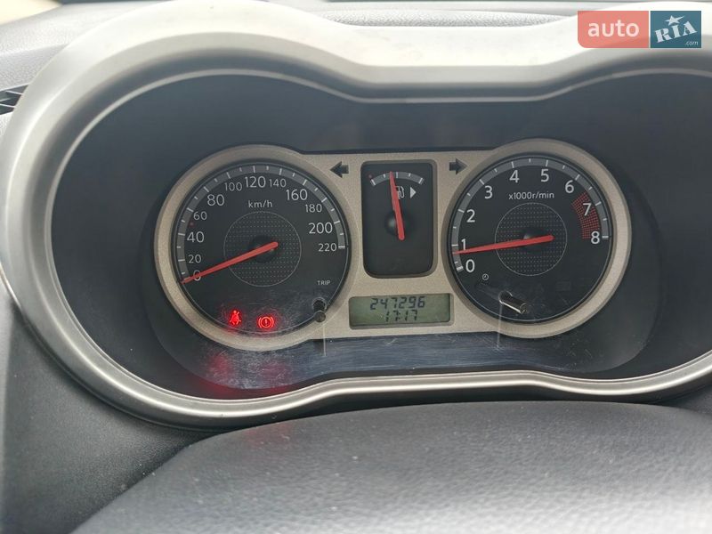 Хэтчбек Nissan Note 2006 в Хмельницком фото 10 Хэтчбек Nissan Note 2006 в Хмельницком