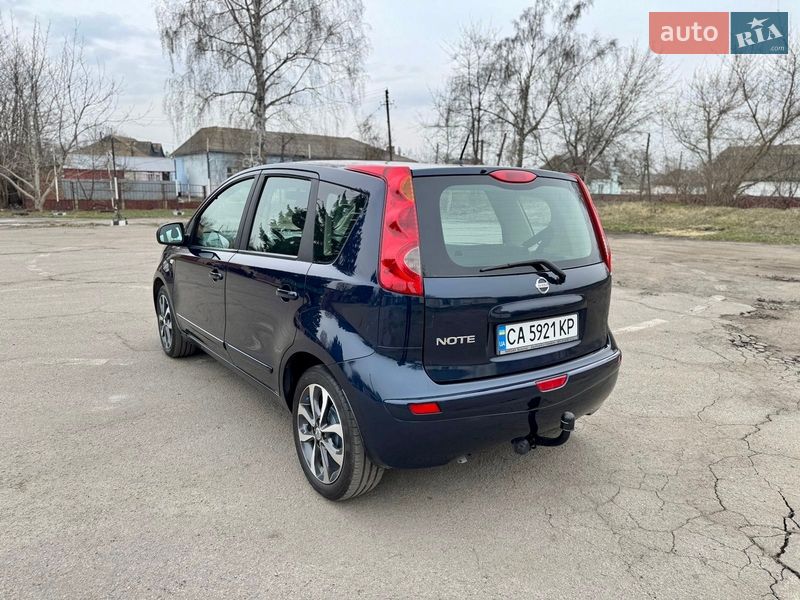Хэтчбек Nissan Note 2008 в Умани