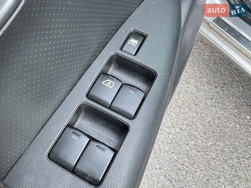 Хэтчбек Nissan Note 2008 в Киеве