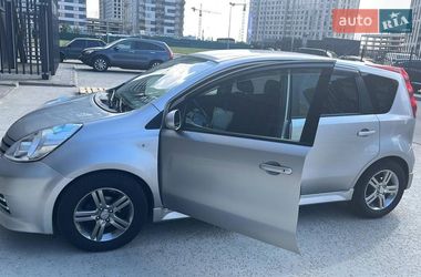Хэтчбек Nissan Note 2010 в Киеве