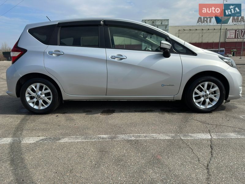 Хэтчбек Nissan Note 2019 в Киеве