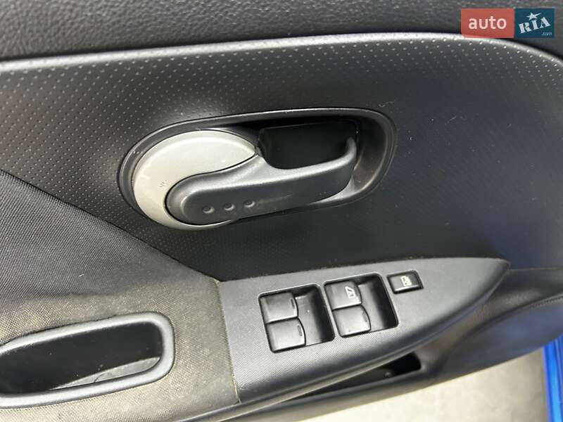 Хэтчбек Nissan Note 2011 в Черновцах
