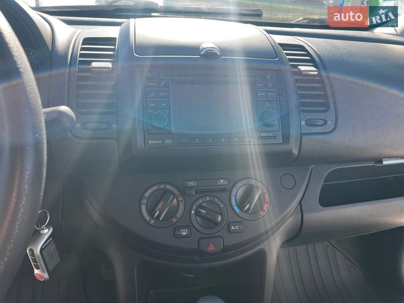 Хэтчбек Nissan Note 2010 в Днепре