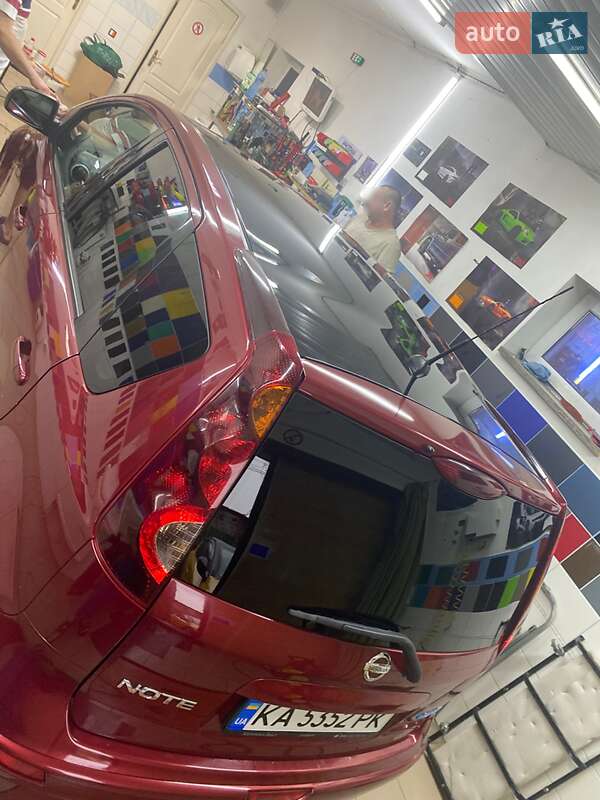 Хэтчбек Nissan Note 2012 в Киеве