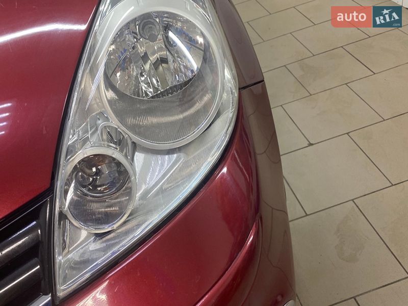 Хэтчбек Nissan Note 2012 в Киеве