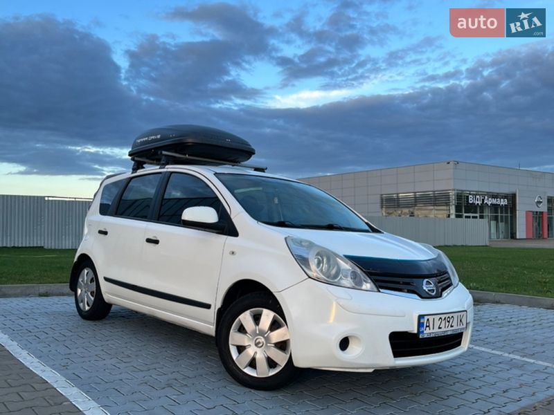 2012 Nissan Note, VIN SJNFAAE11U2165173:plate — фото 1 (autoria)