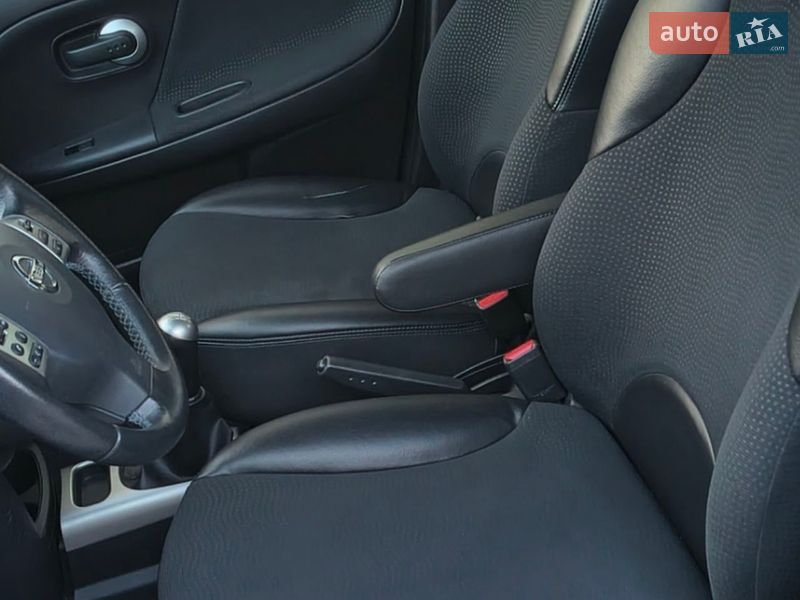 Хэтчбек Nissan Note 2012 в Могилев-Подольске фото 11 Хэтчбек Nissan Note 2012 в Могилев-Подольске