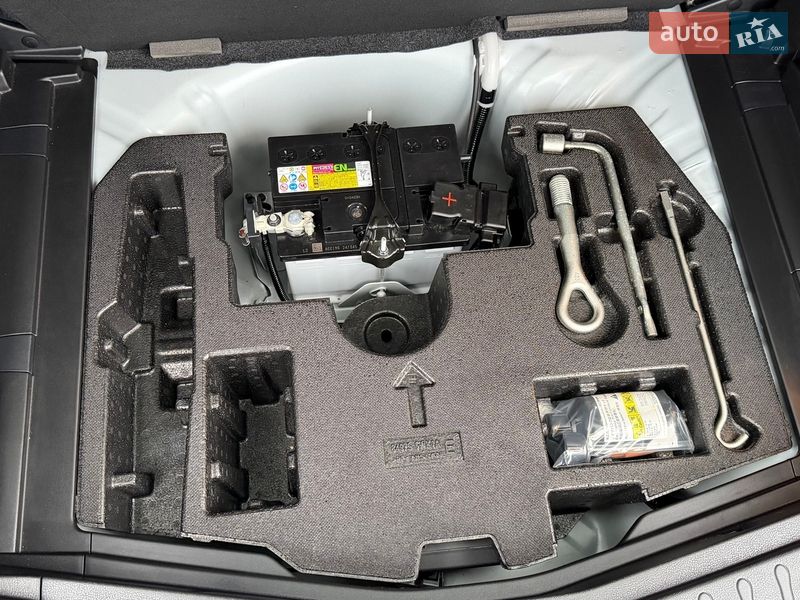 Хэтчбек Nissan Note 2019 в Киеве фото 30 Хэтчбек Nissan Note 2019 в Киеве