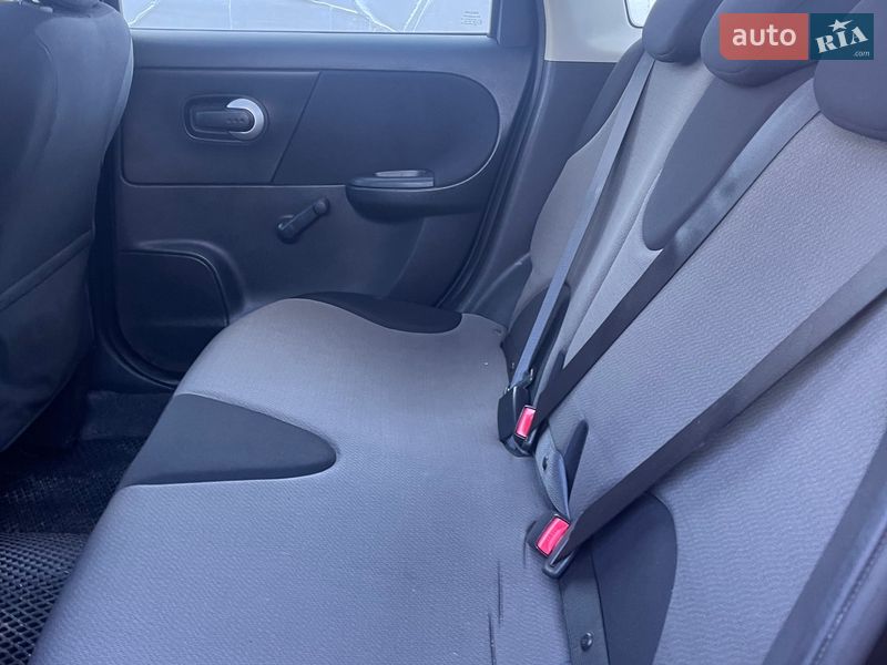Хэтчбек Nissan Note 2011 в Болехове