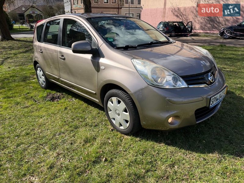 Хетчбек Nissan Note 2009 в Старокостянтинові