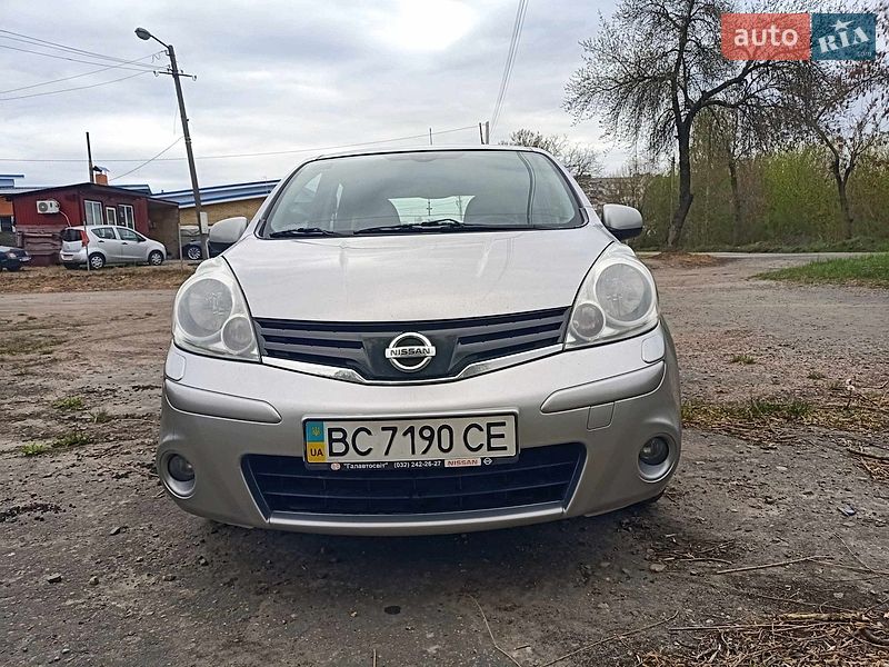 Хетчбек Nissan Note 2010 в Шептицькому