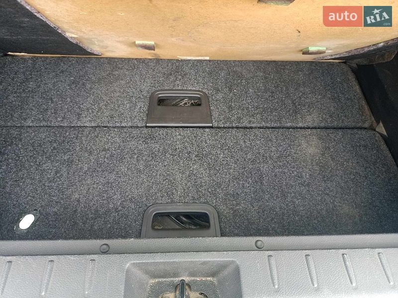 Хетчбек Nissan Note 2010 в Шептицькому