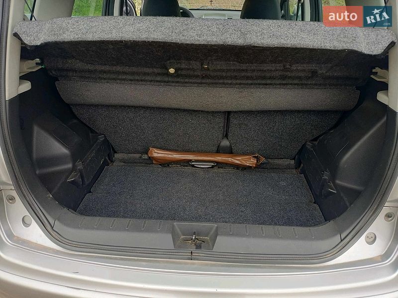 Хетчбек Nissan Note 2010 в Шептицькому