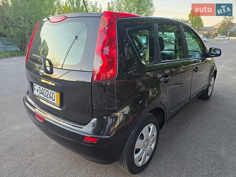 Хэтчбек Nissan Note 2009 в Киеве