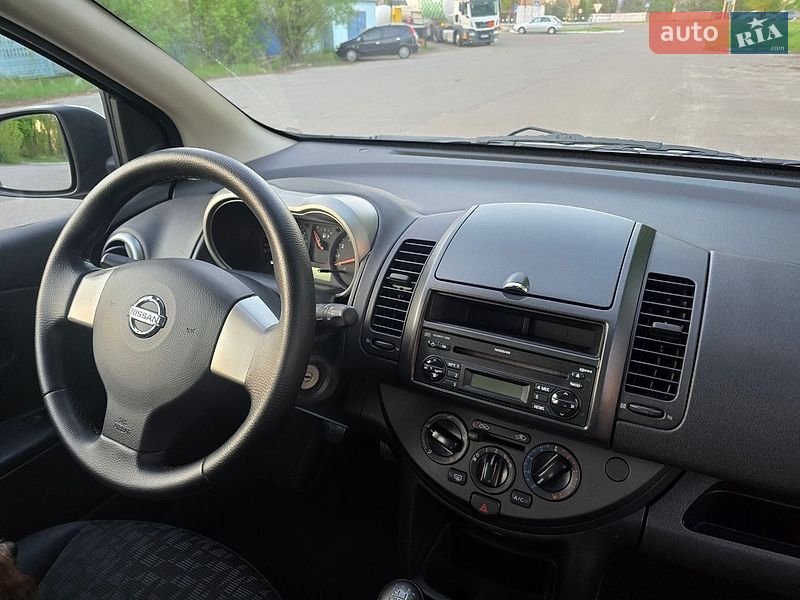 Хэтчбек Nissan Note 2009 в Киеве
