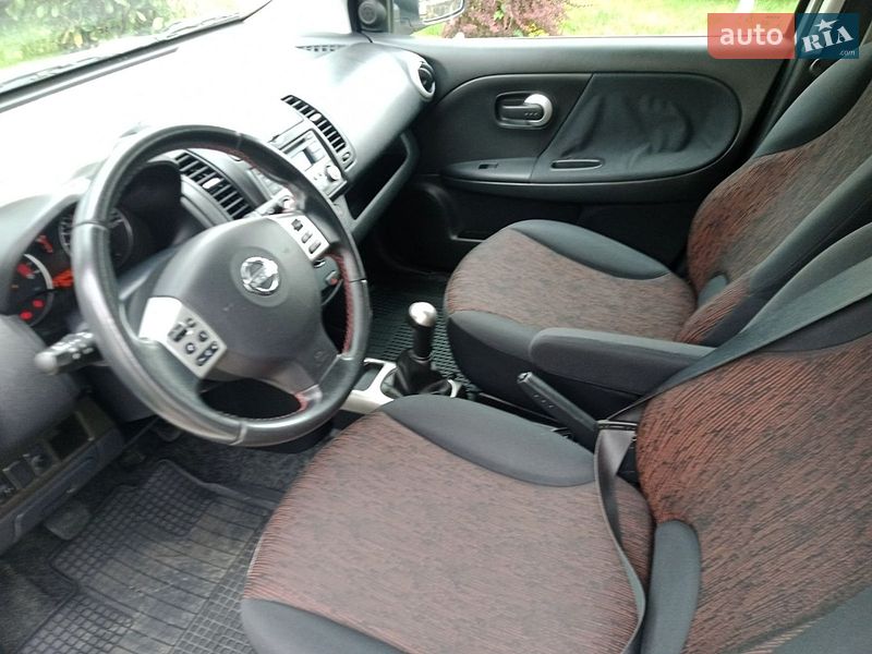 Хэтчбек Nissan Note 2011 в Ровно