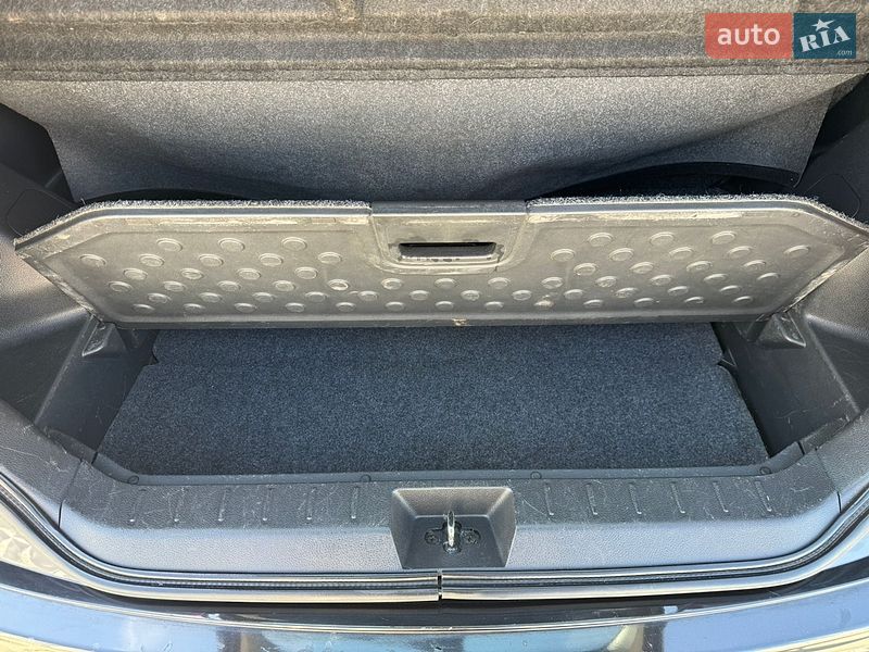 Хэтчбек Nissan Note 2009 в Хмельницком