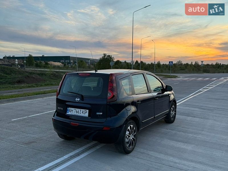 Хэтчбек Nissan Note 2011 в Виннице