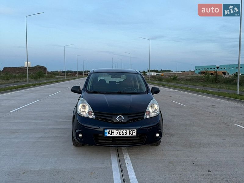 Хэтчбек Nissan Note 2011 в Виннице