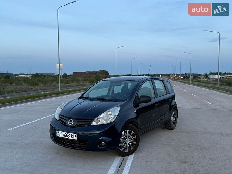 Хэтчбек Nissan Note 2011 в Виннице