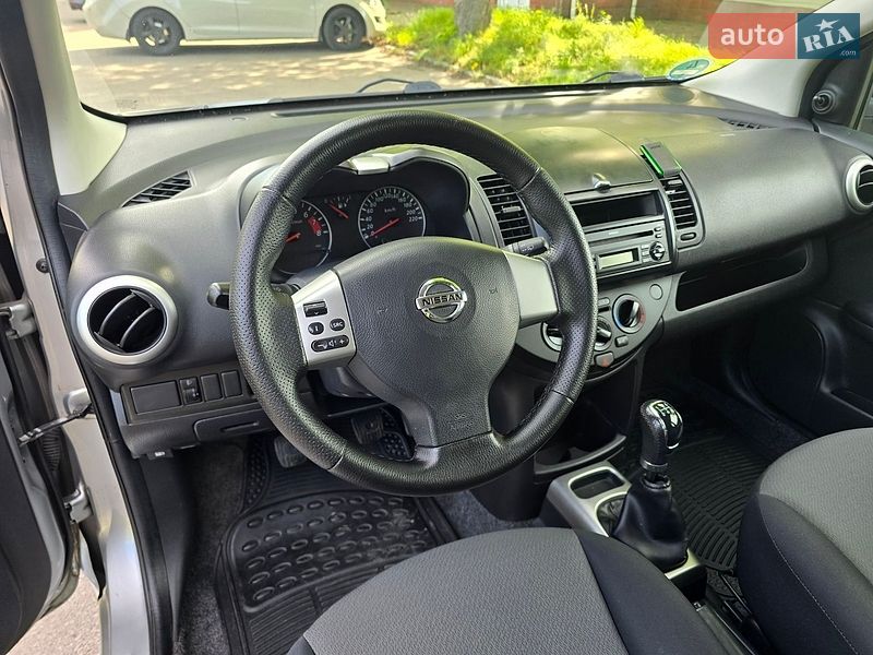 Хэтчбек Nissan Note 2011 в Киеве