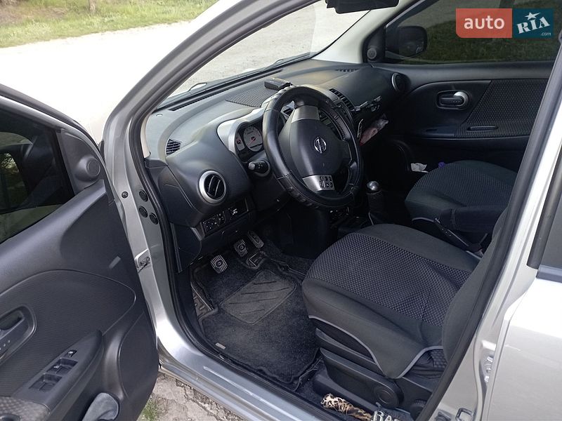 Хэтчбек Nissan Note 2007 в Хмельницком