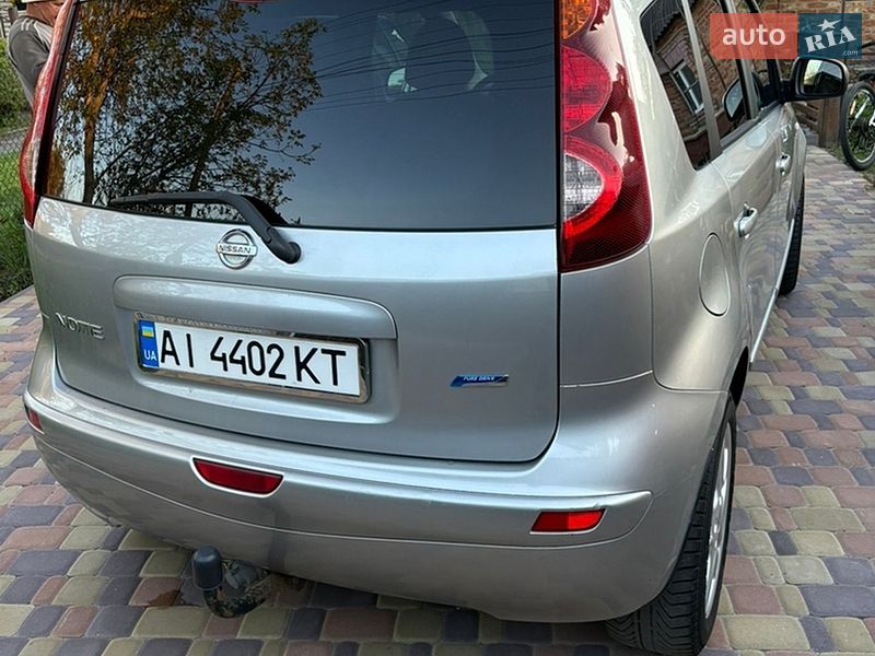 Хэтчбек Nissan Note 2009 в Ракитном