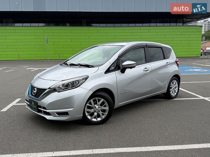Хэтчбек Nissan Note 2016 в Киеве