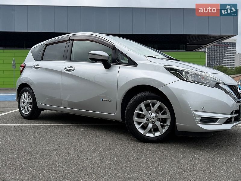 Хэтчбек Nissan Note 2016 в Киеве