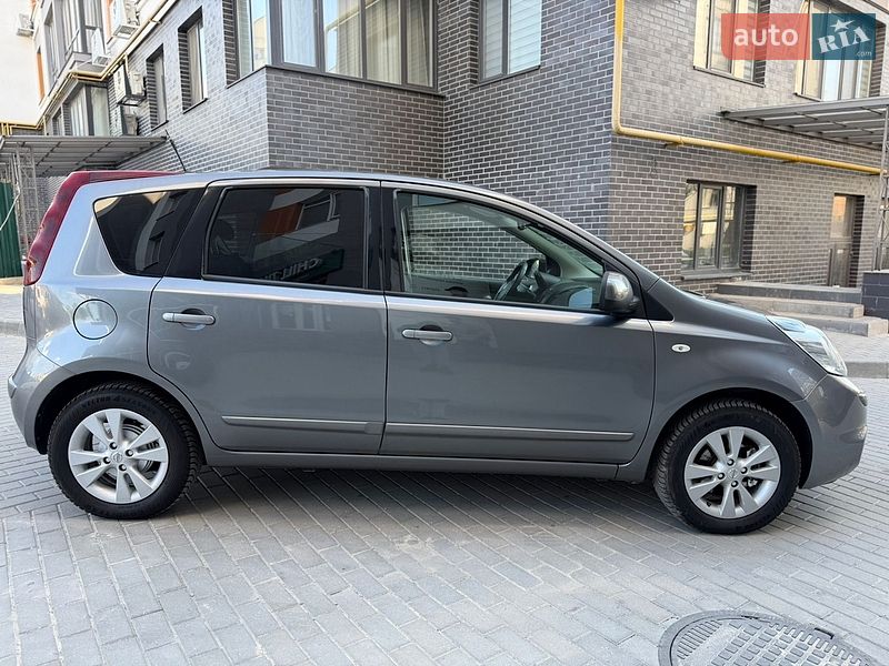 Хэтчбек Nissan Note 2011 в Виннице
